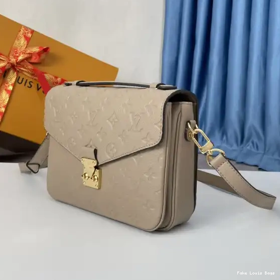 Rep ladies VUITTON MÉTIS POCHETTE LOUIS 0510
